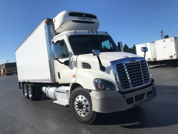 2020 FREIGHTLINER CASCADIA 113 in Lancaster, PA