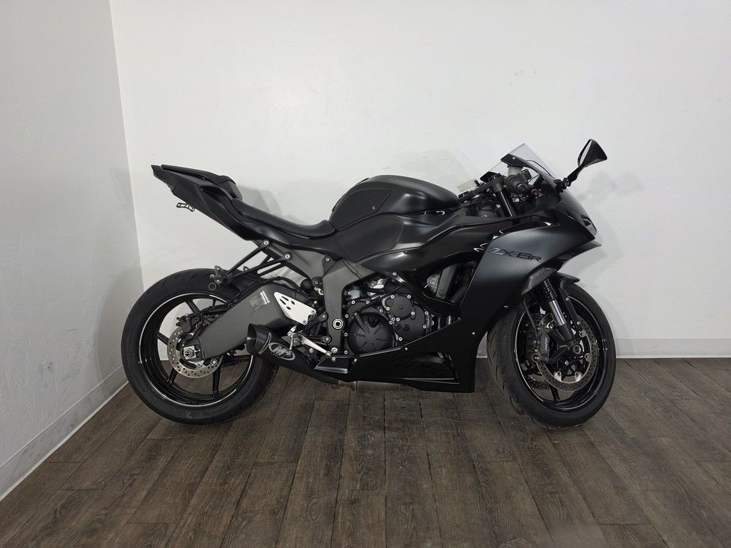 Used 2024 Kawasaki Ninja ZX-6R Metallic Flat Spark Black/ebony