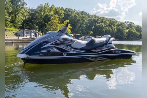 2007 Yamaha Waverunners WAVERUNNER VX110 CRUISER in osage beach MO