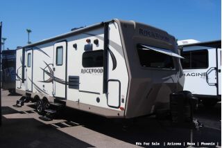 2017 FOREST RIVER ROCKWOOD ULTRA LITE 2608WS