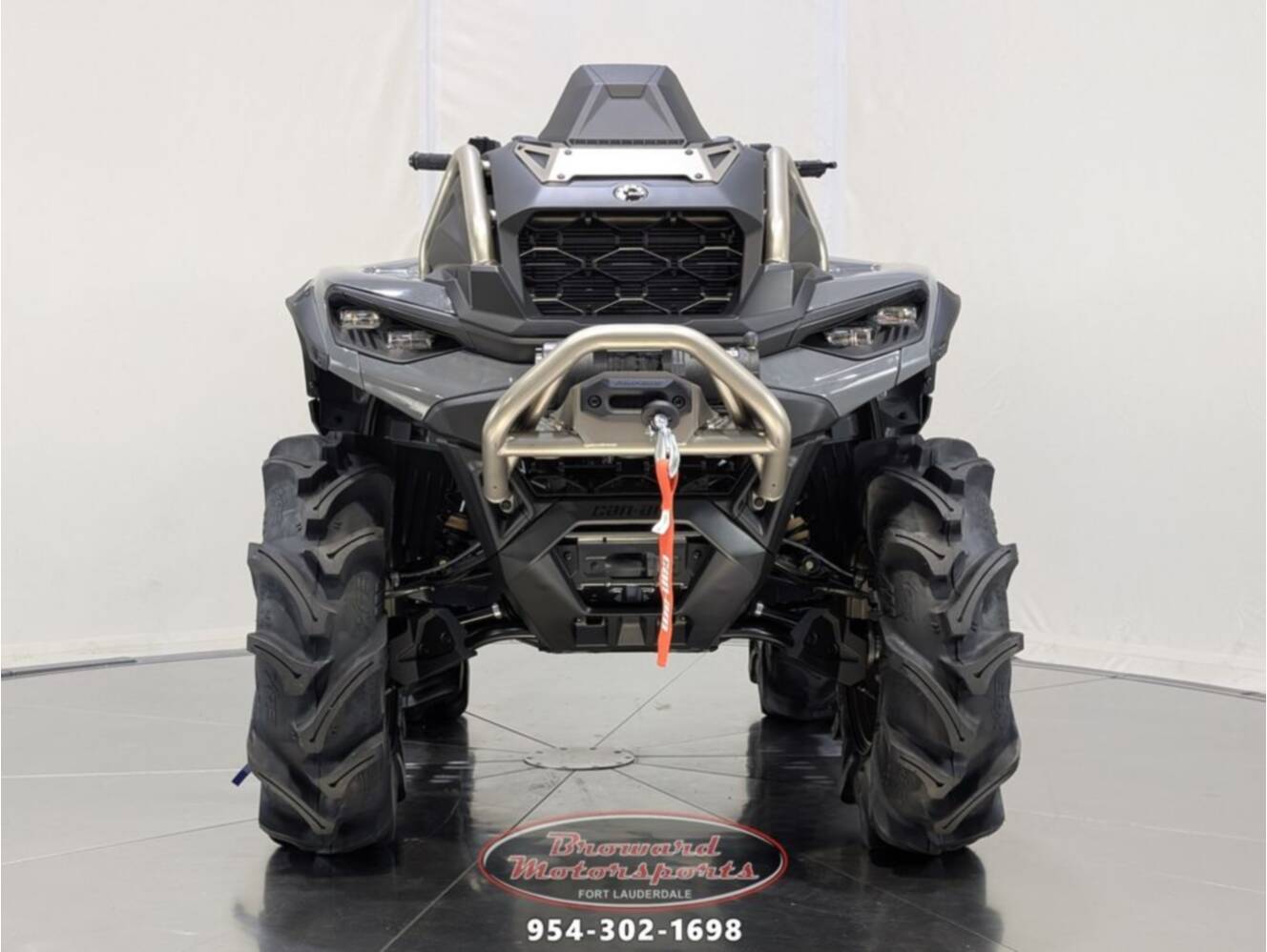 A photo of this 2026 Can-Am Outlander X mr 850