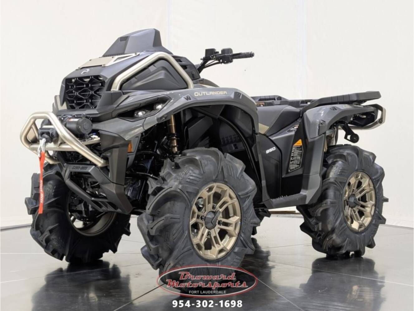 A photo of this 2026 Can-Am Outlander X mr 850