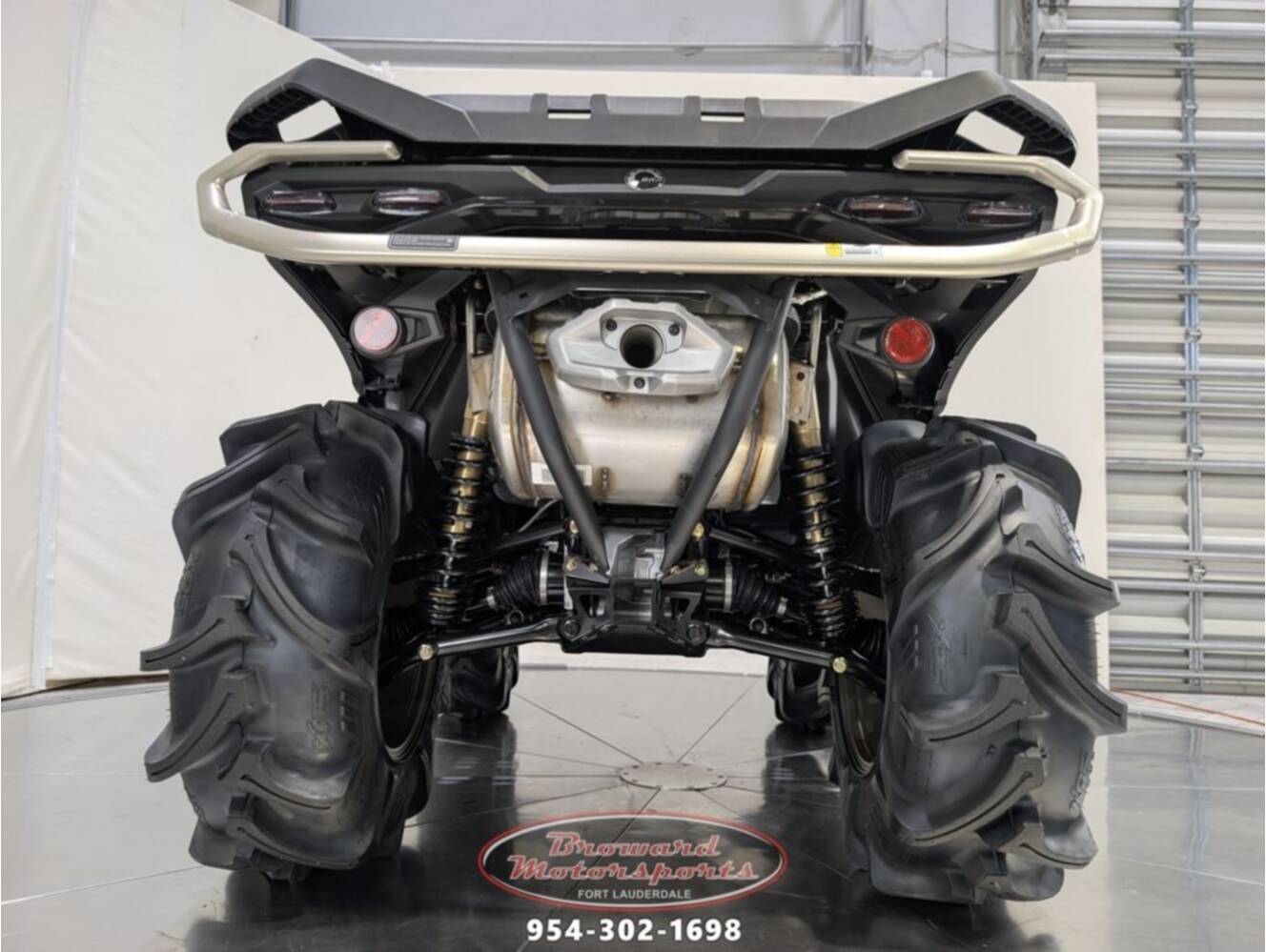 A photo of this 2026 Can-Am Outlander X mr 850