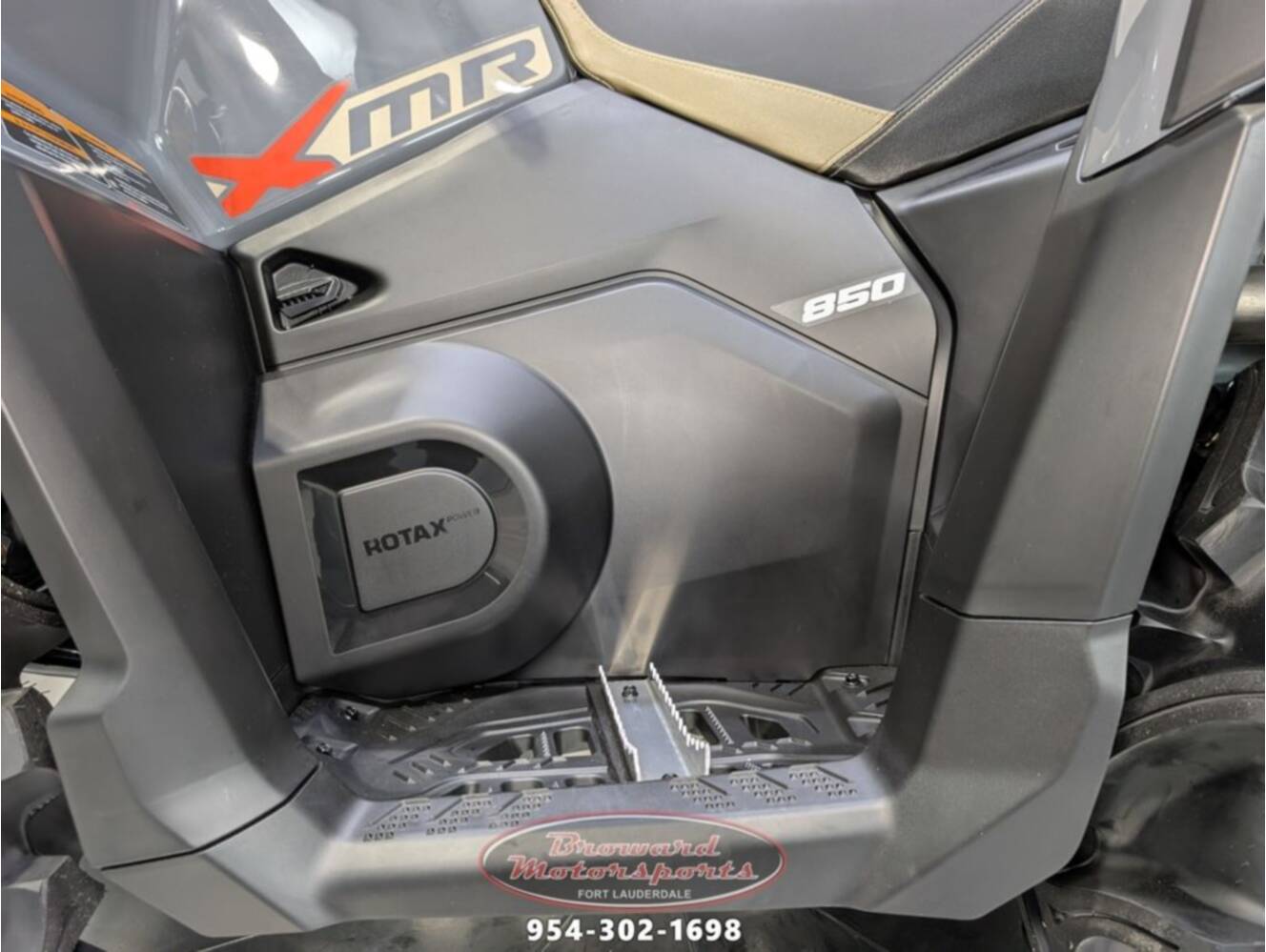 A photo of this 2026 Can-Am Outlander X mr 850