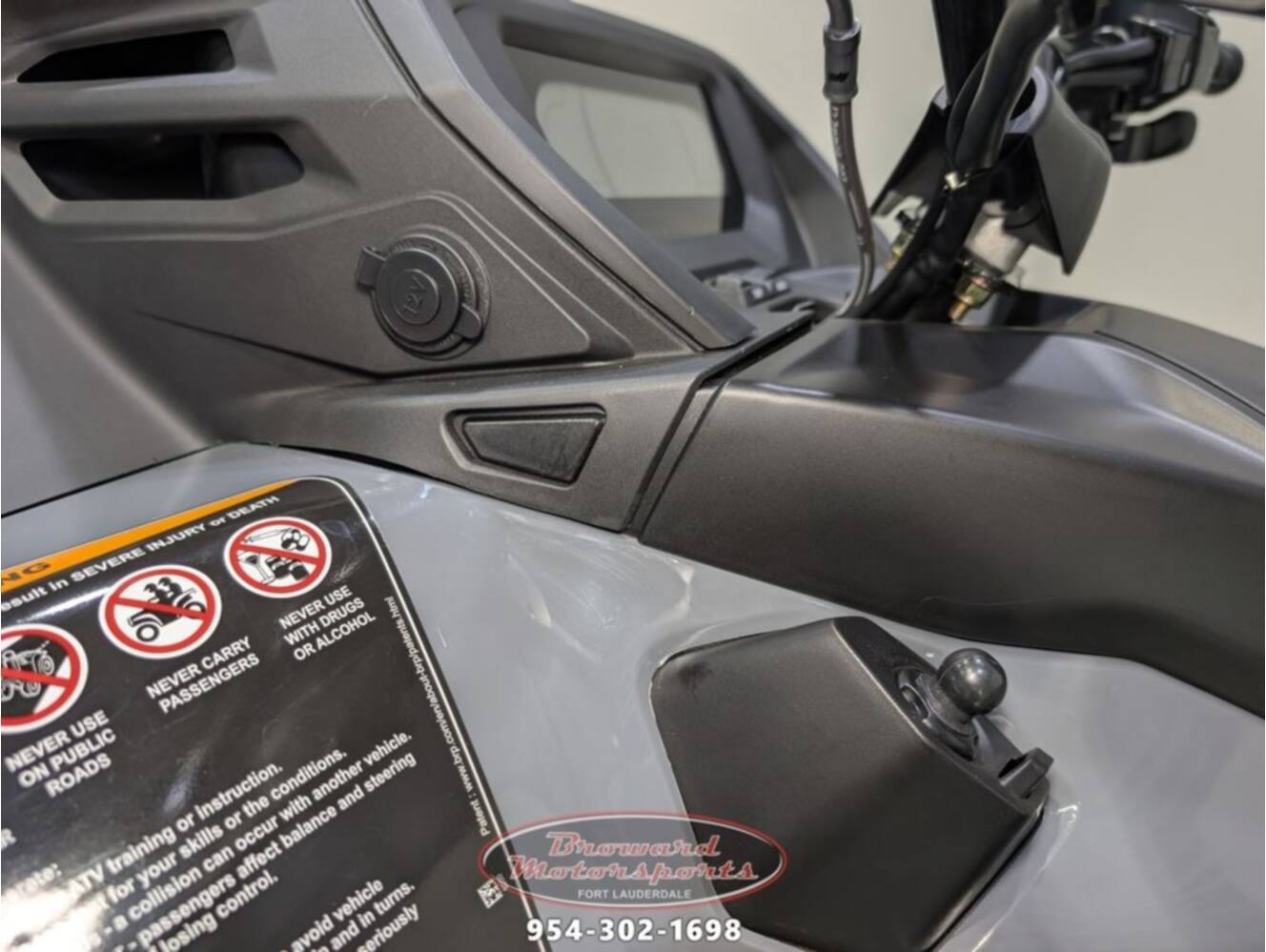 A photo of this 2026 Can-Am Outlander X mr 850