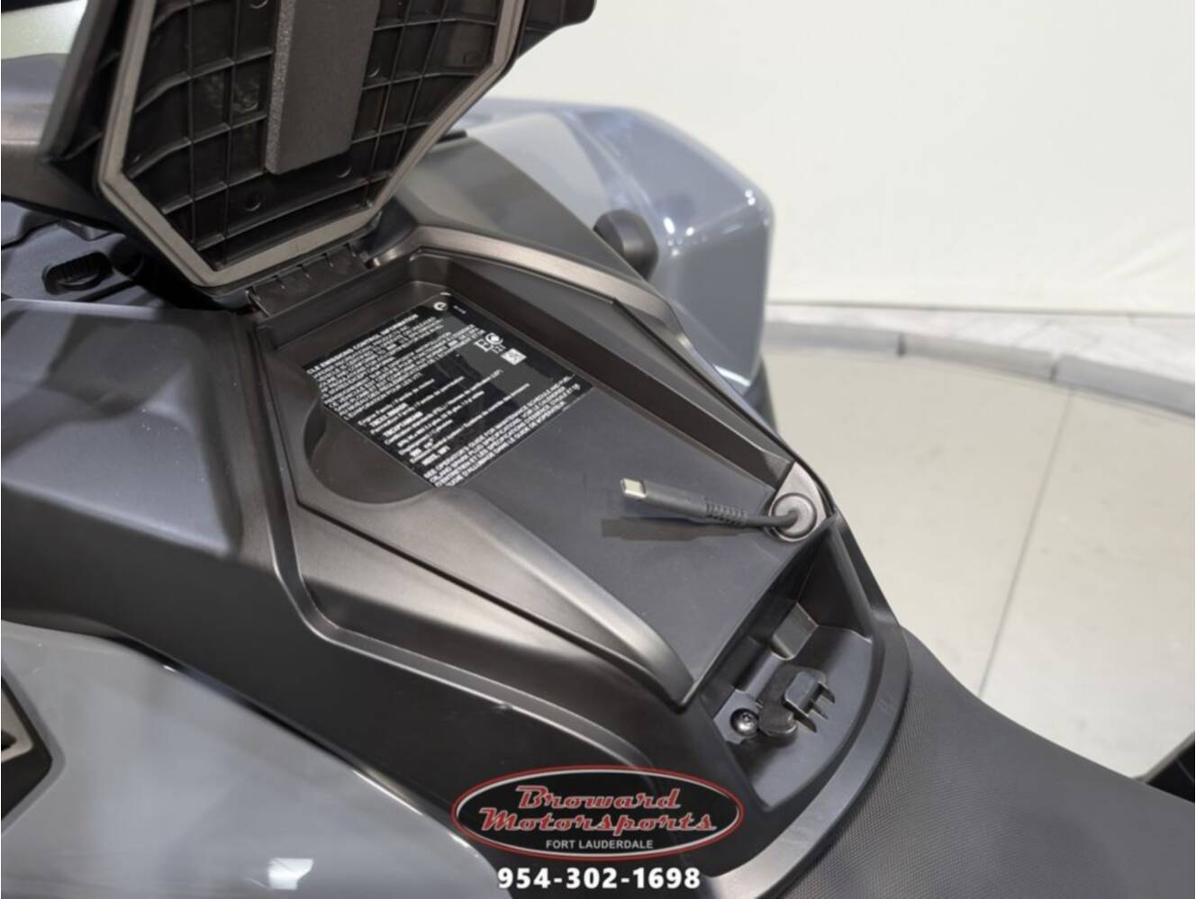 A photo of this 2026 Can-Am Outlander X mr 850