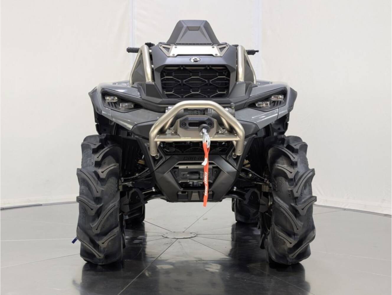 A photo of this 2026 Can-Am Outlander X mr 850
