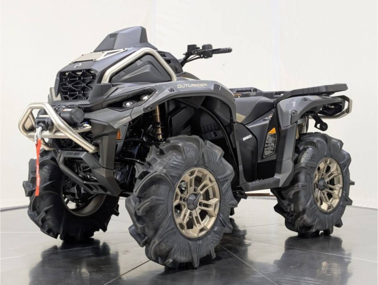 A photo of this 2026 Can-Am Outlander X mr 850