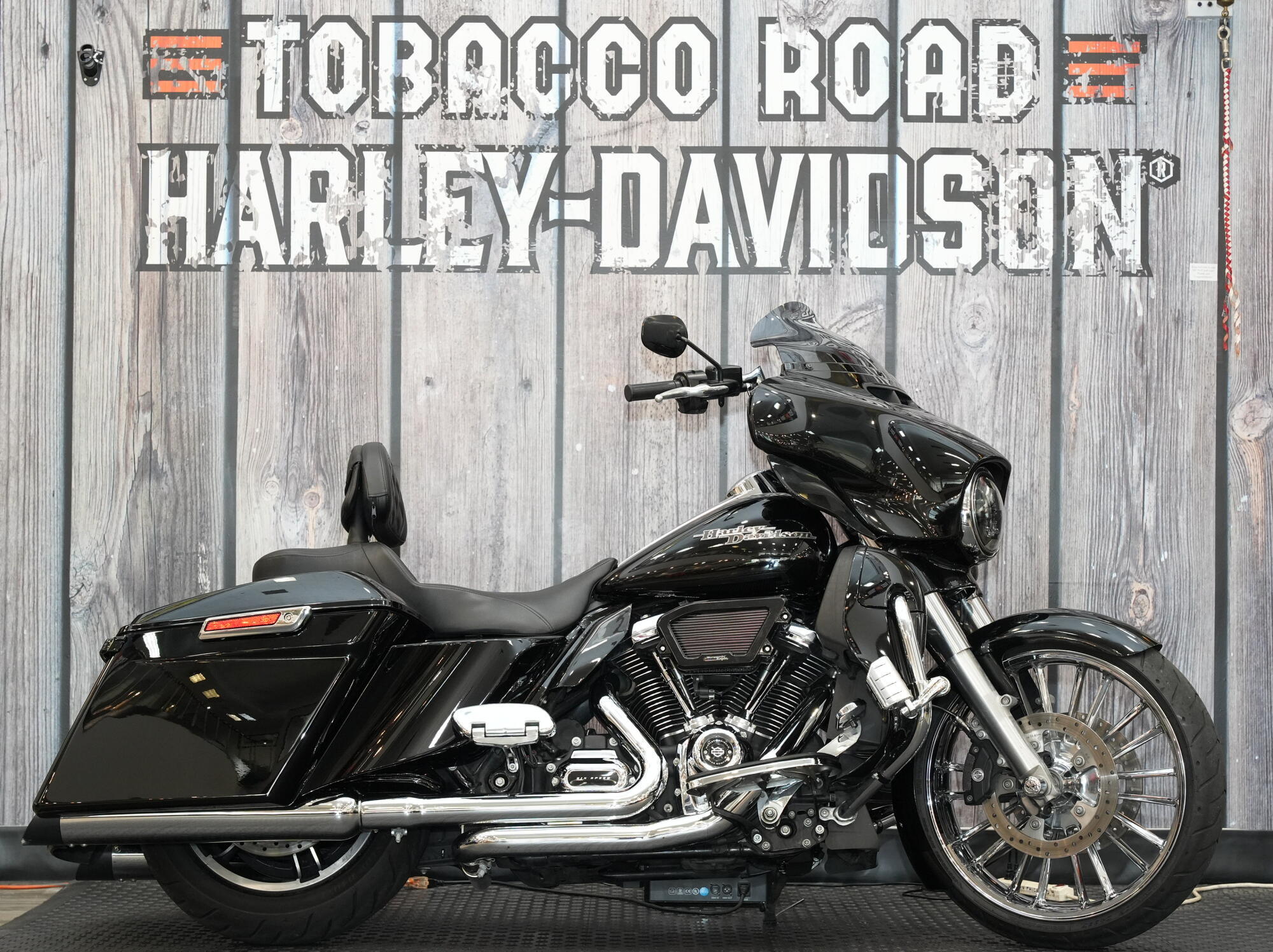 2017 Harley-Davidson Street Glide Special SPECIAL in Raleigh, NC