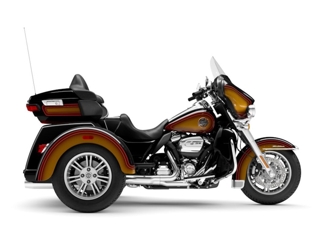 2024 Harley-Davidson® FLHTCUTG - Tri Glide® Ultra ULTRA CLASSIC in Springfield, MO