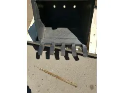 Bobcat 24 in. Trenching Bucket (Pin-On)
