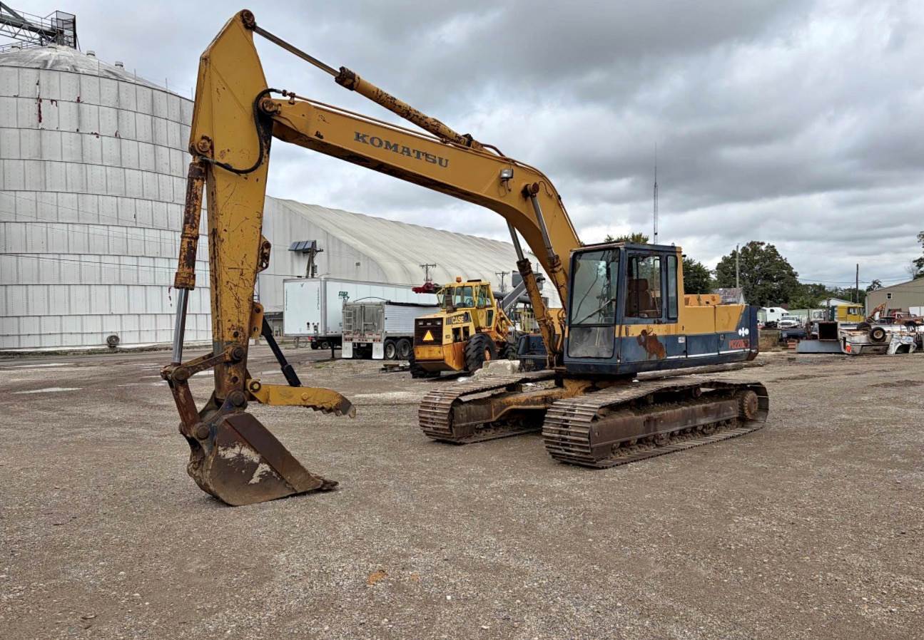 Komatsu PC220LC-3 in Wayne, MI