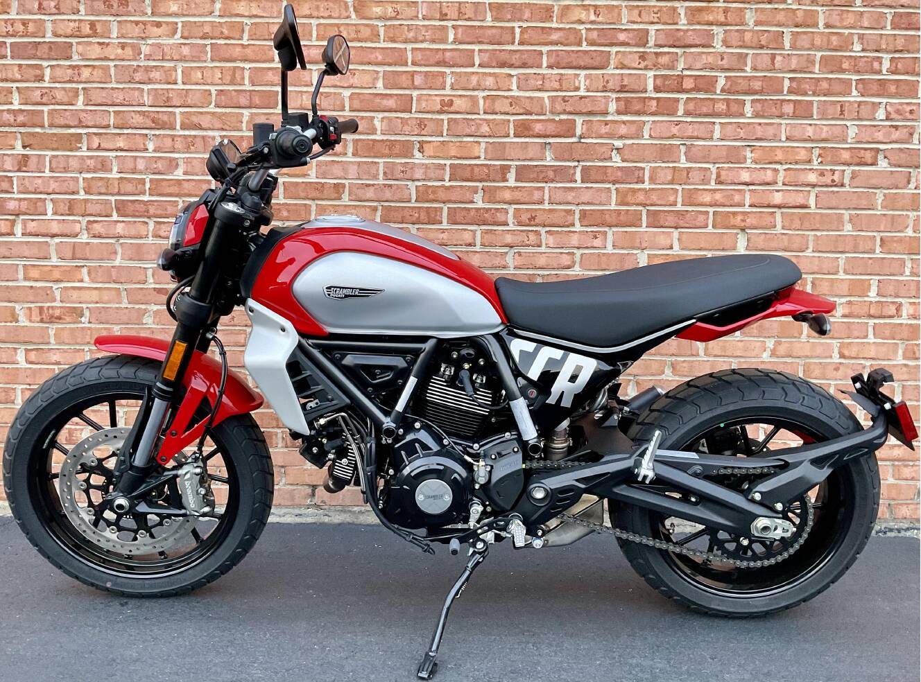 A photo of this 2025 Ducati Scrambler Icon