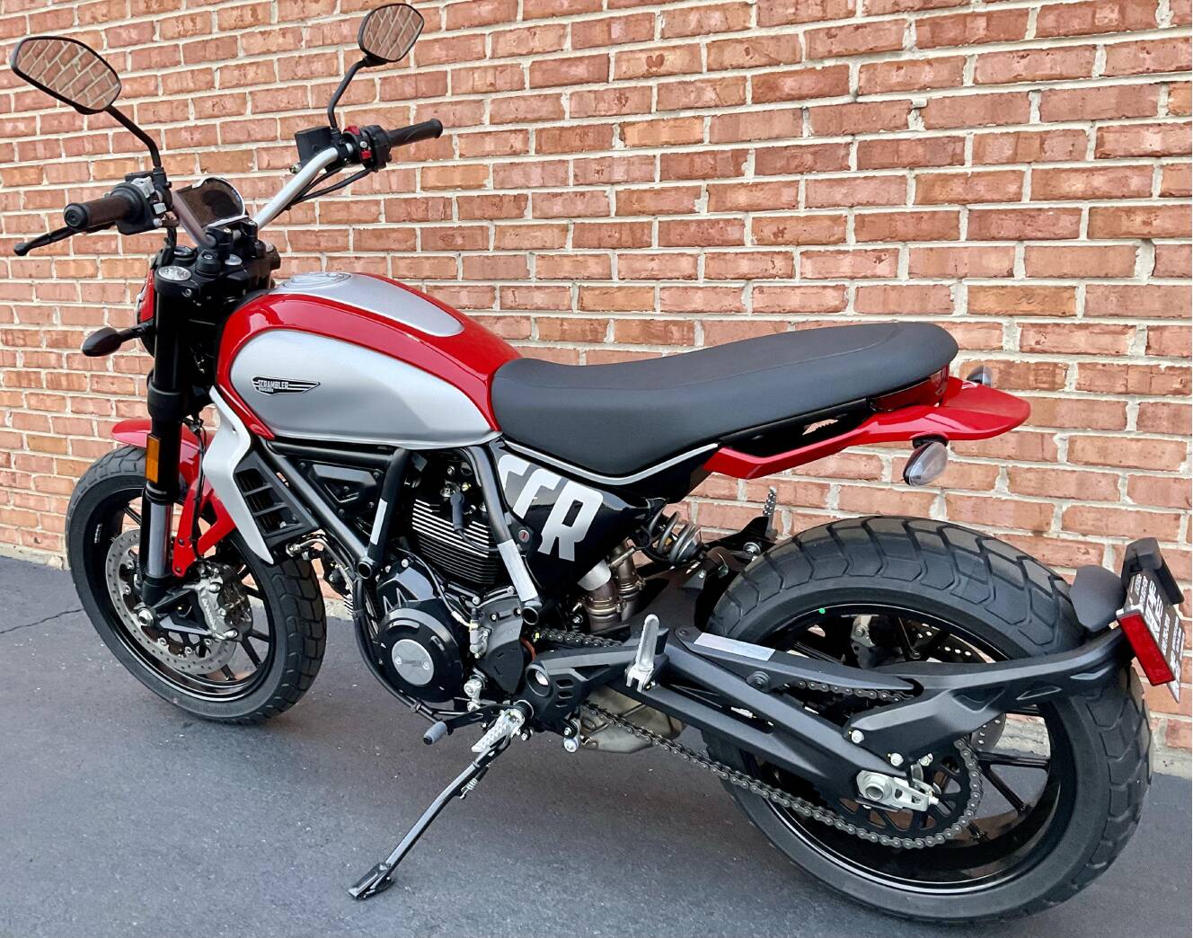 A photo of this 2025 Ducati Scrambler Icon