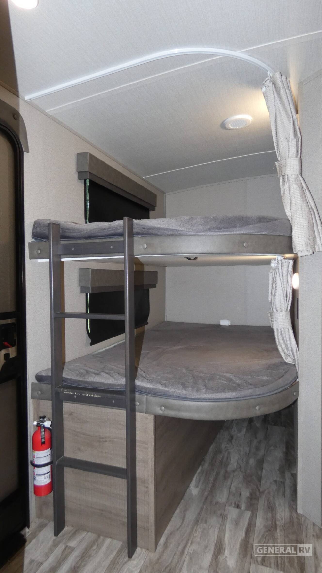 A photo of this 2022 Grand Design IMAGINE 2800BH