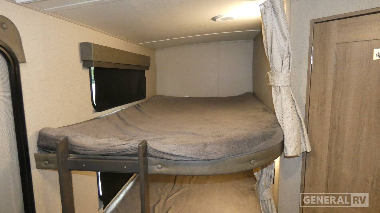 A photo of this 2022 Grand Design IMAGINE 2800BH