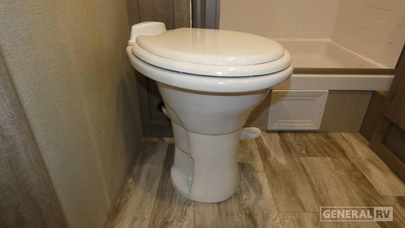 A photo of this 2022 Grand Design IMAGINE 2800BH