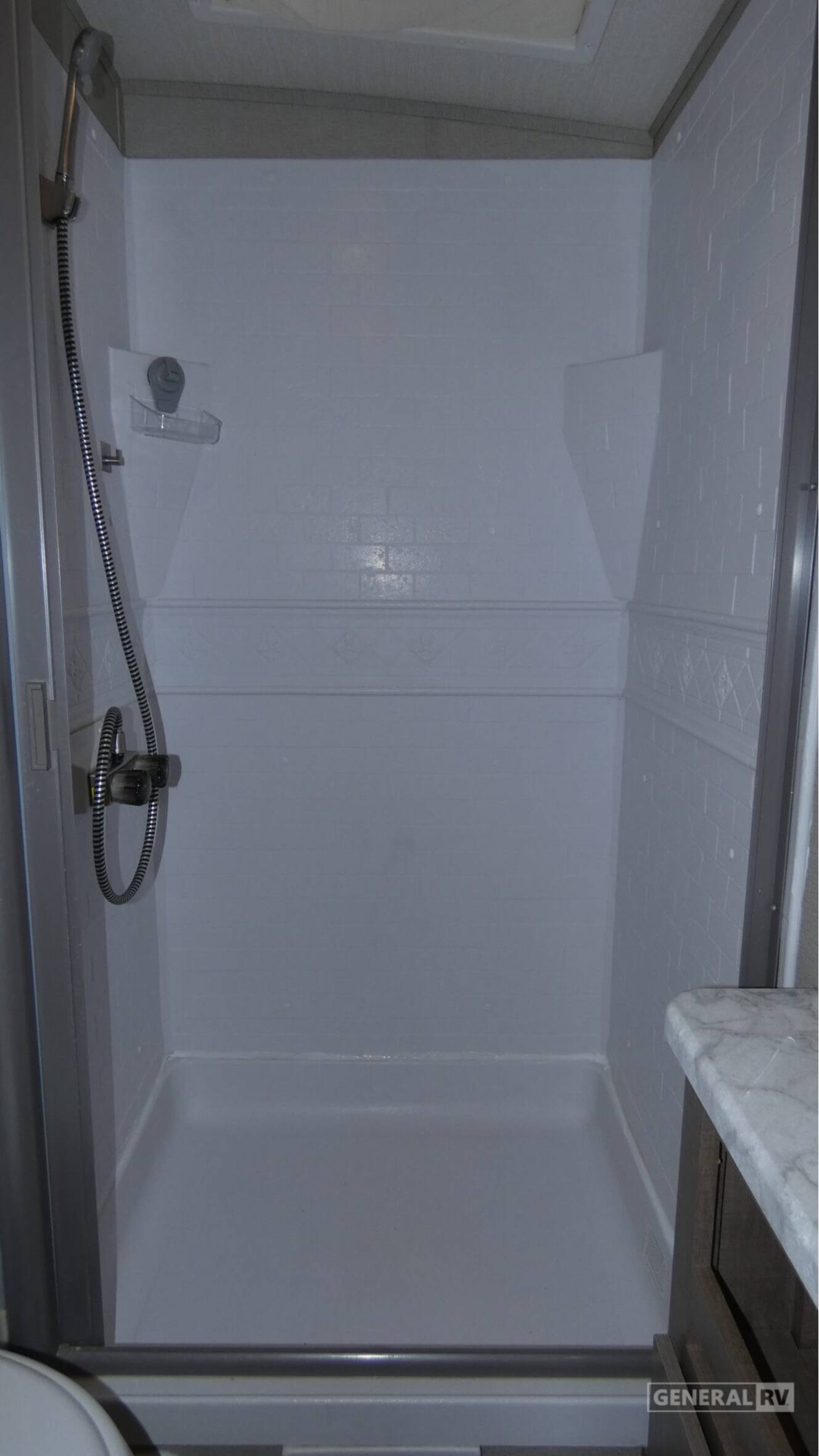 A photo of this 2022 Grand Design IMAGINE 2800BH