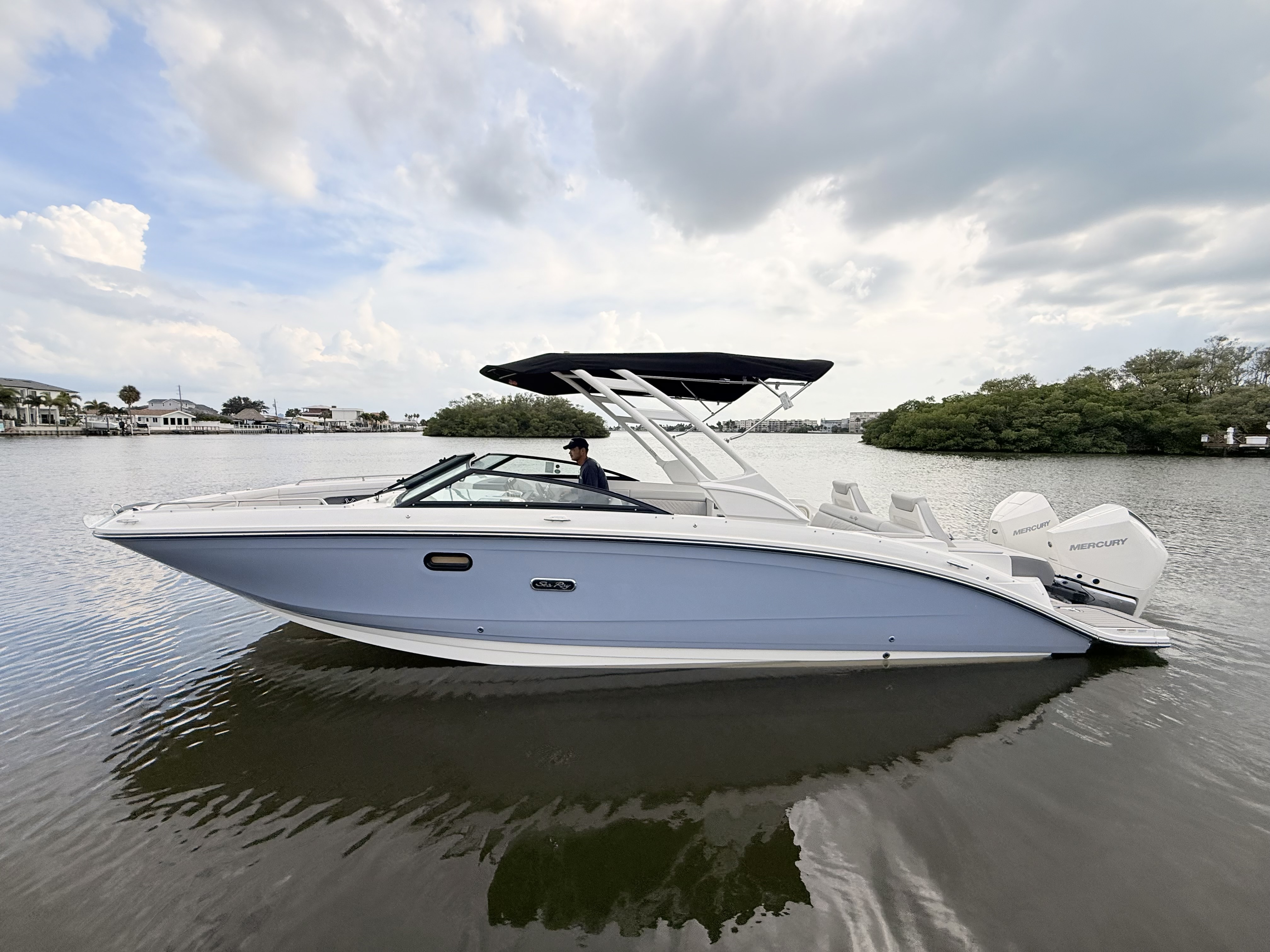 2027 Sea Ray SDX 290 Outboard in st petersburg FL