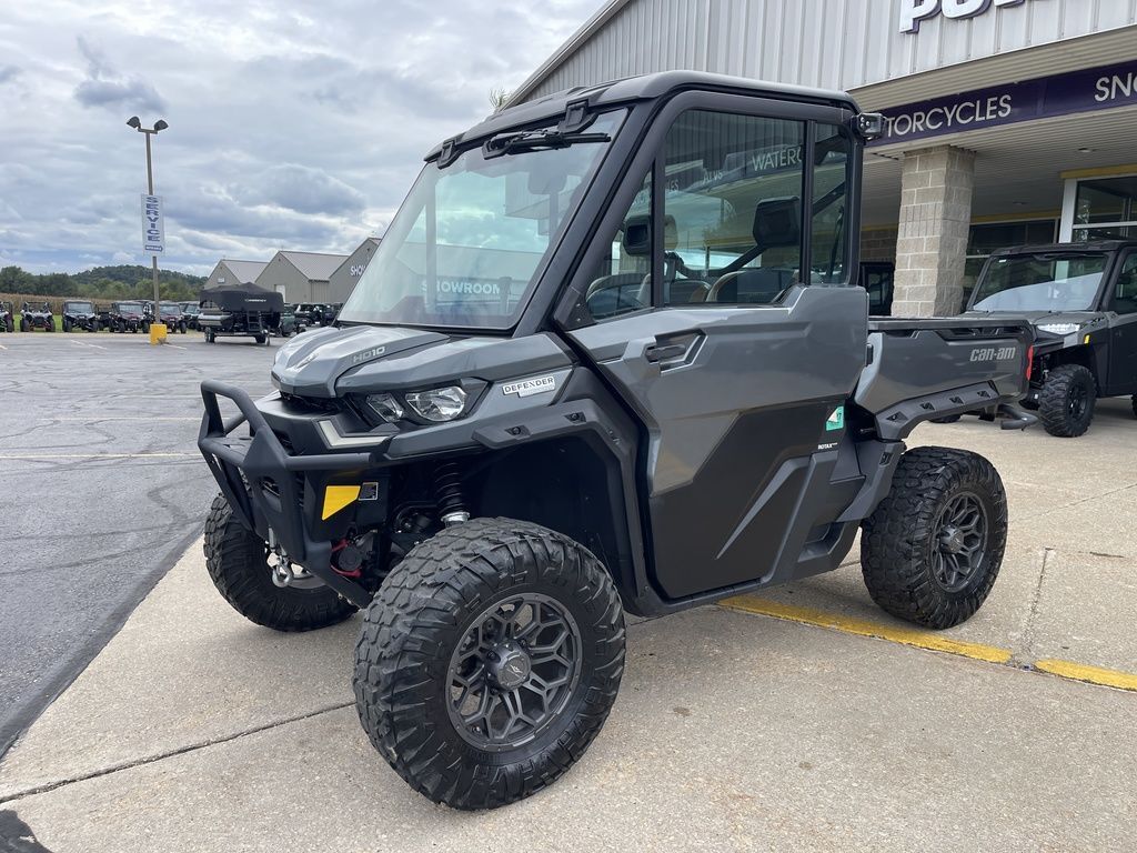 2023 Can-Am Defender Limited HD10 in richland center WI