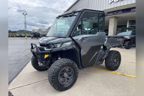 2023 Can-Am Defender Limited HD10 in richland center WI