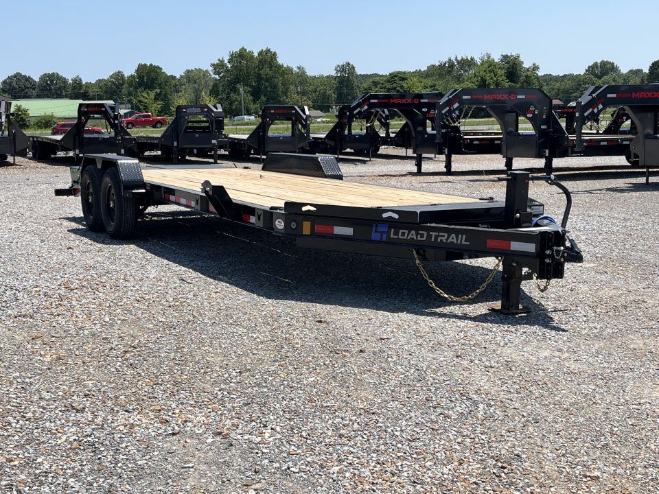 2027 Load Trail CB8322072 in Dexter, KY