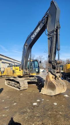 2011 John Deere 350G LC in Bloomington, IN