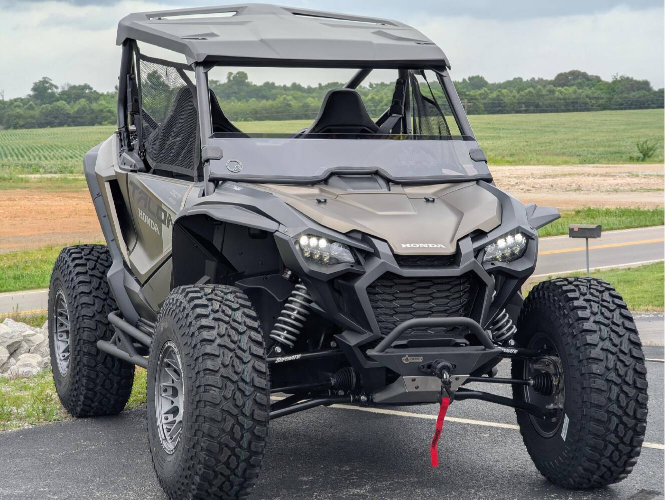 A photo of this 2026 Honda Talon 1000X
