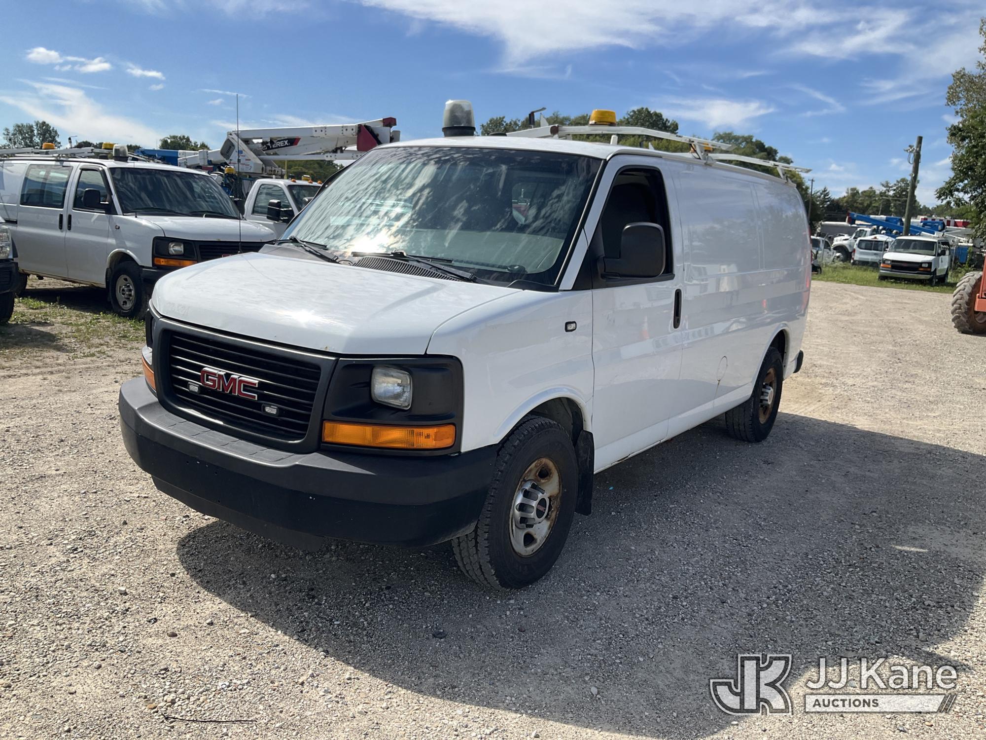 2014 GMC SAVANA in Charlotte, MI