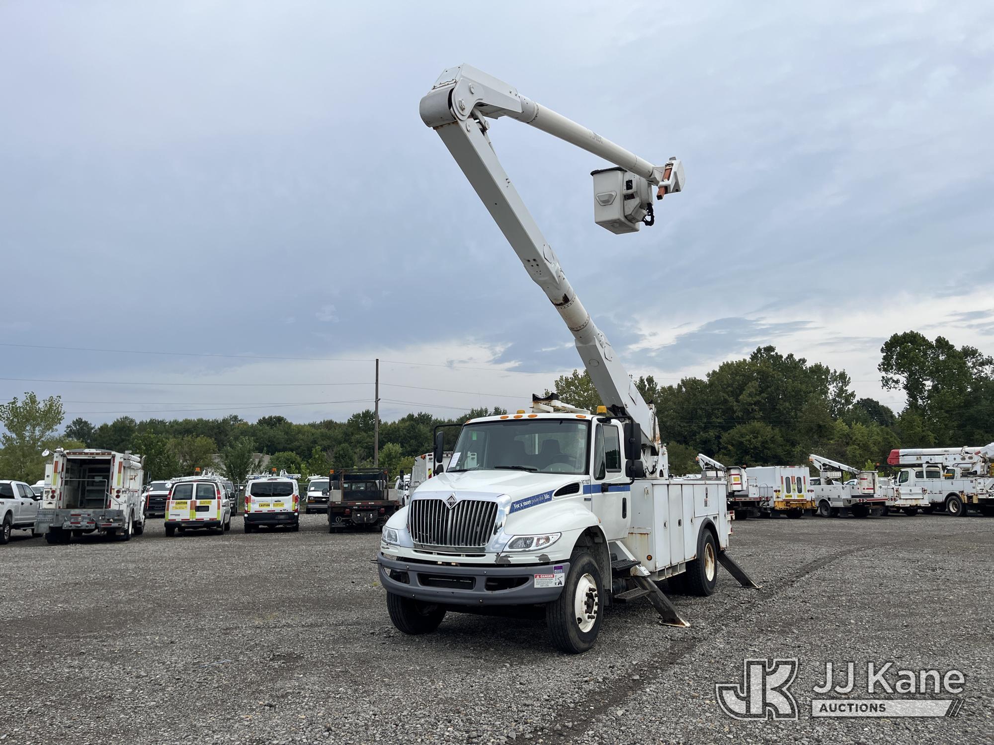 2009 INTERNATIONAL 4300 in Louisville, OH