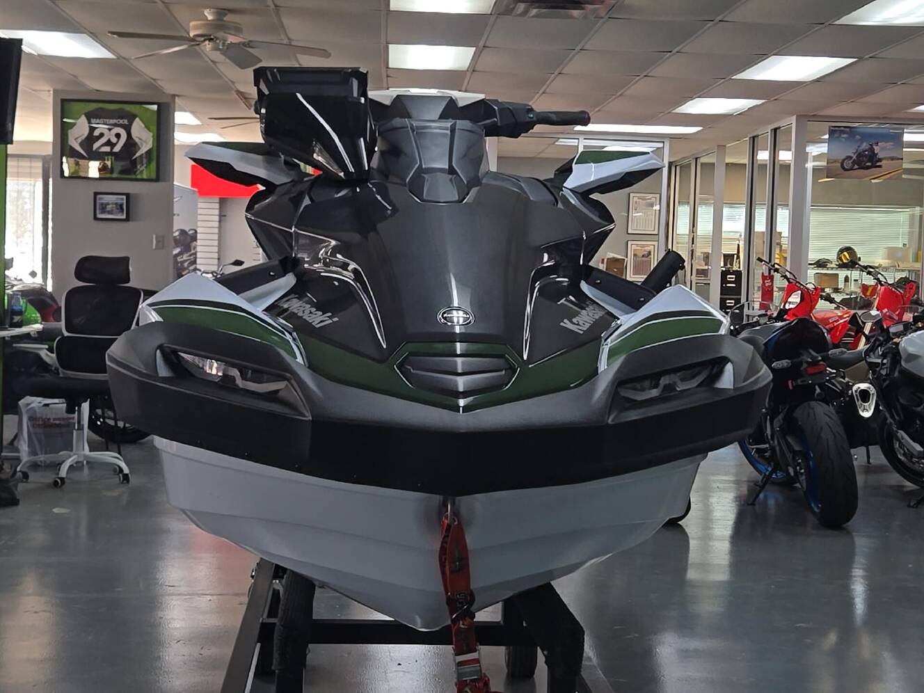 A photo of this 2025 Kawasaki ULTRA 160LX-S Ang