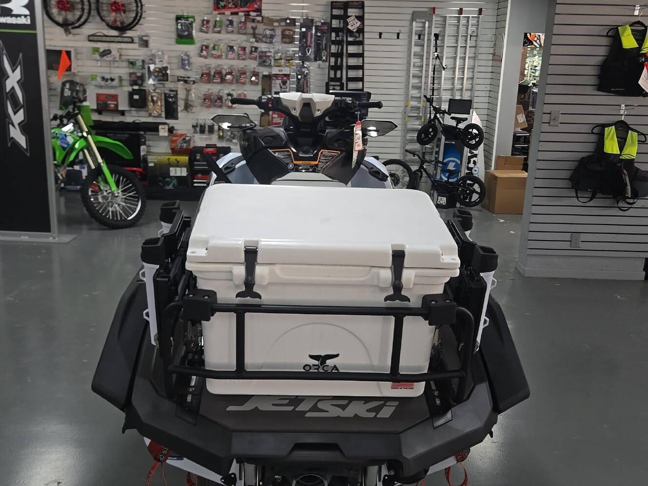 A photo of this 2025 Kawasaki ULTRA 160LX-S Ang