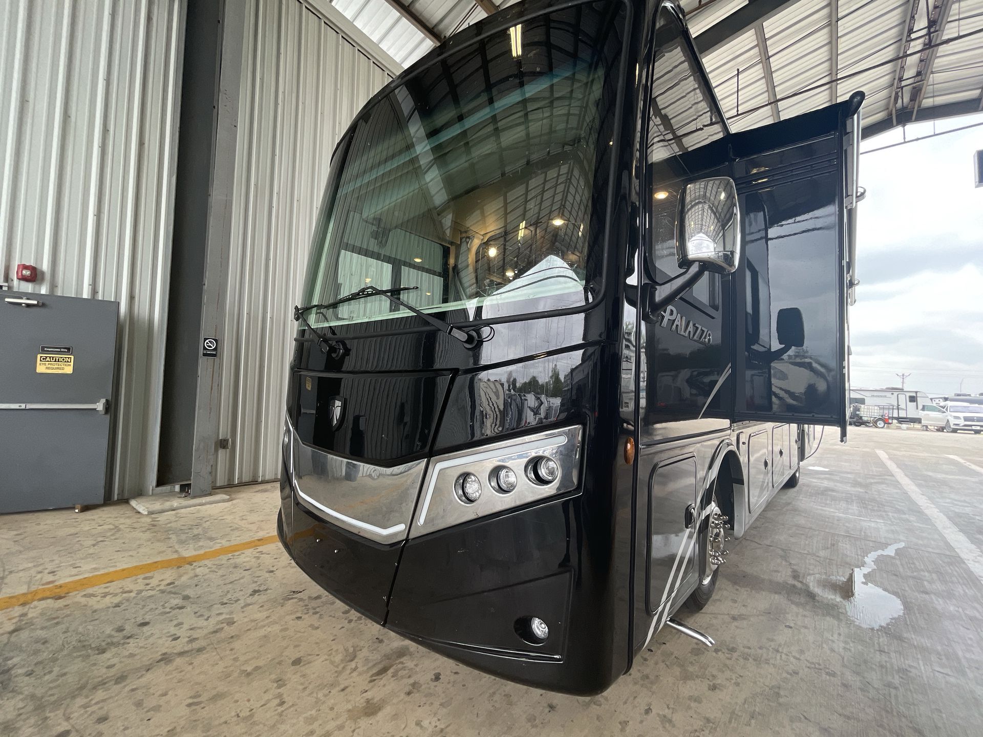 2023 Thor Motor Coach Palazzo 33.5 in san antonio TX
