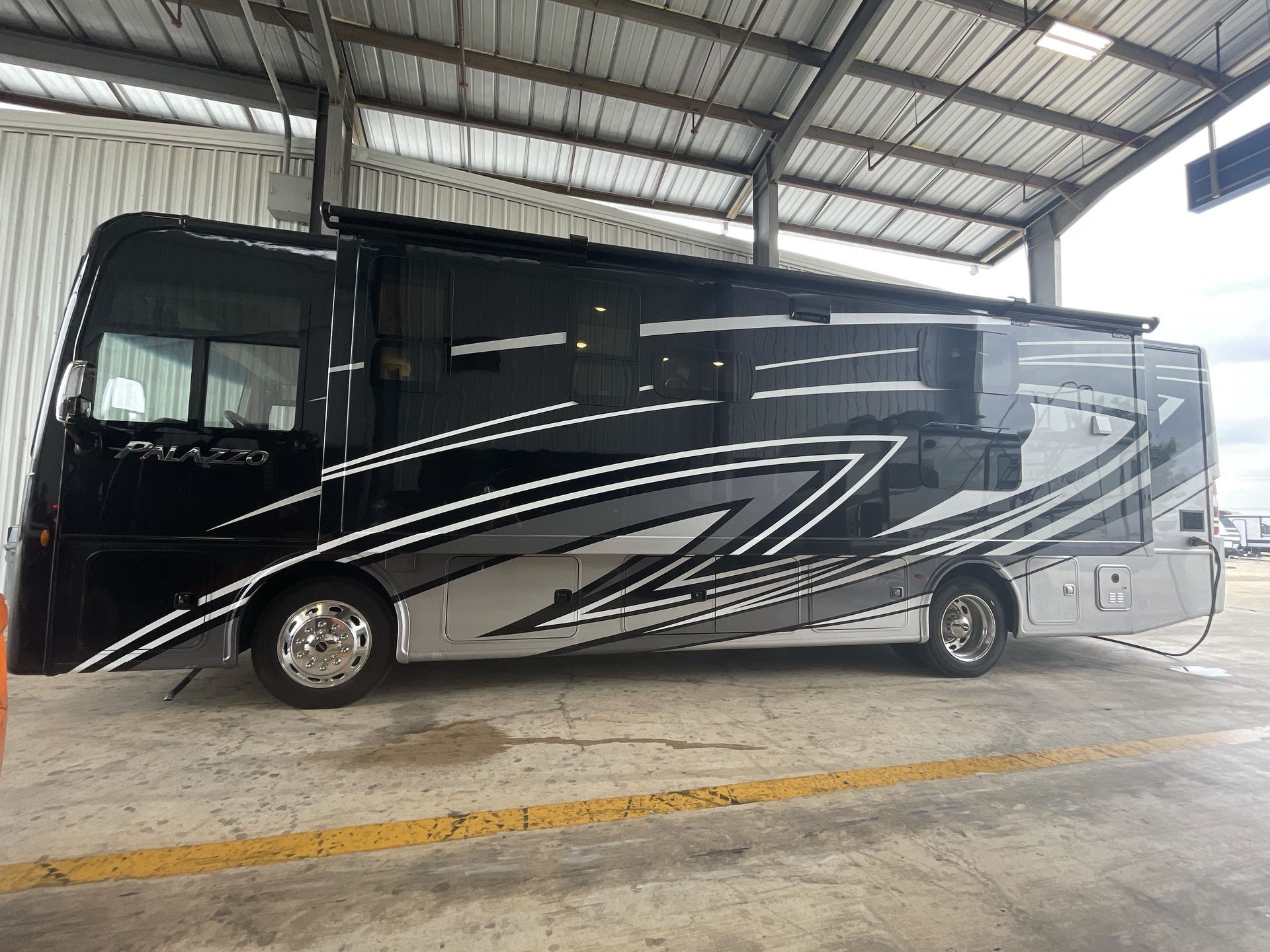 2023 Thor Motor Coach Palazzo 33.5 in san antonio TX