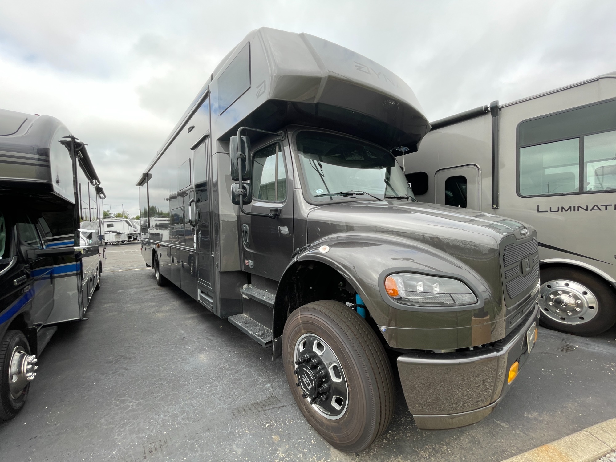 2027 Dynamax DX3 34KD in greenwood IN