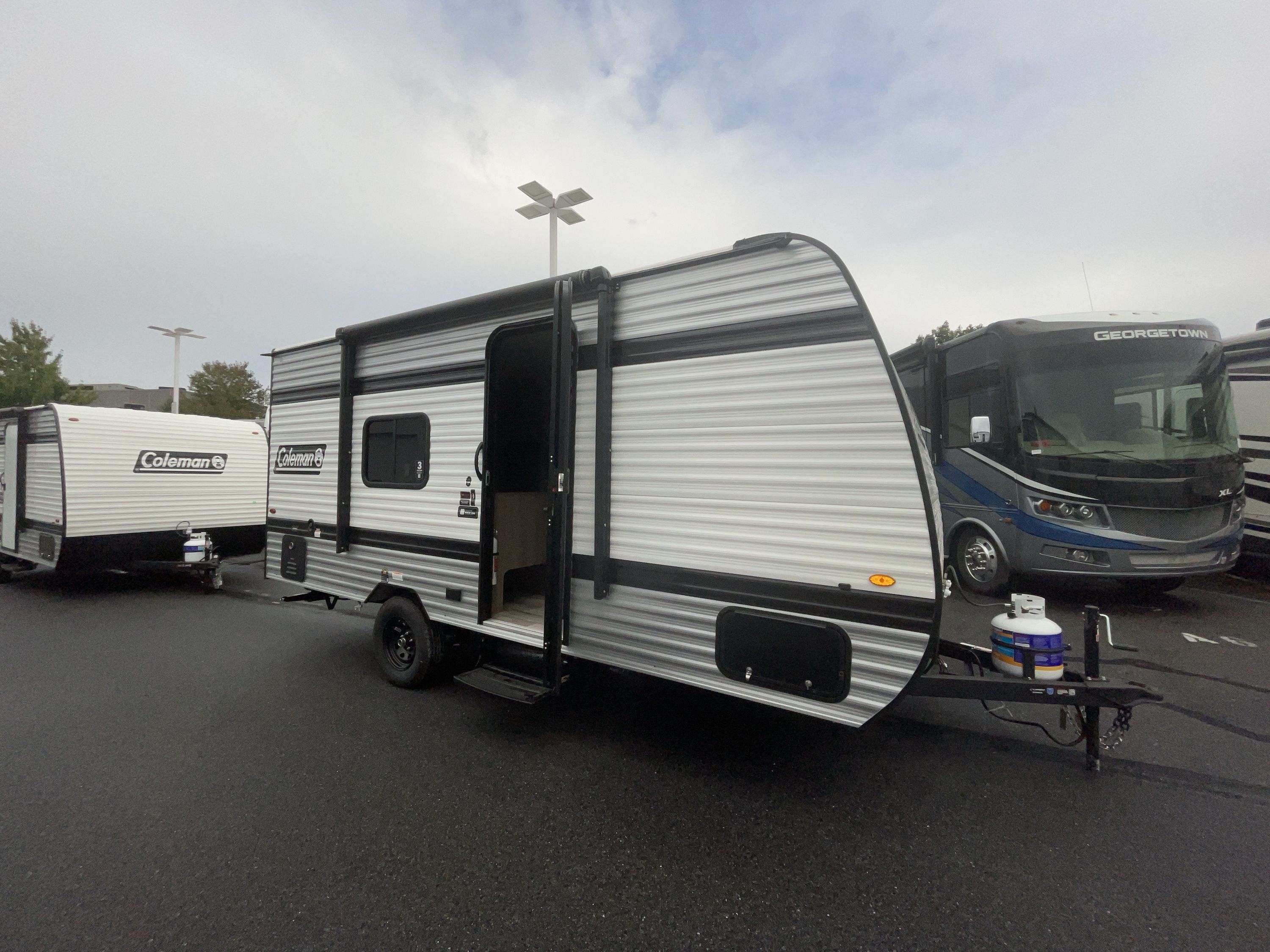 2027 Keystone COLEMAN 17R in hamburg PA