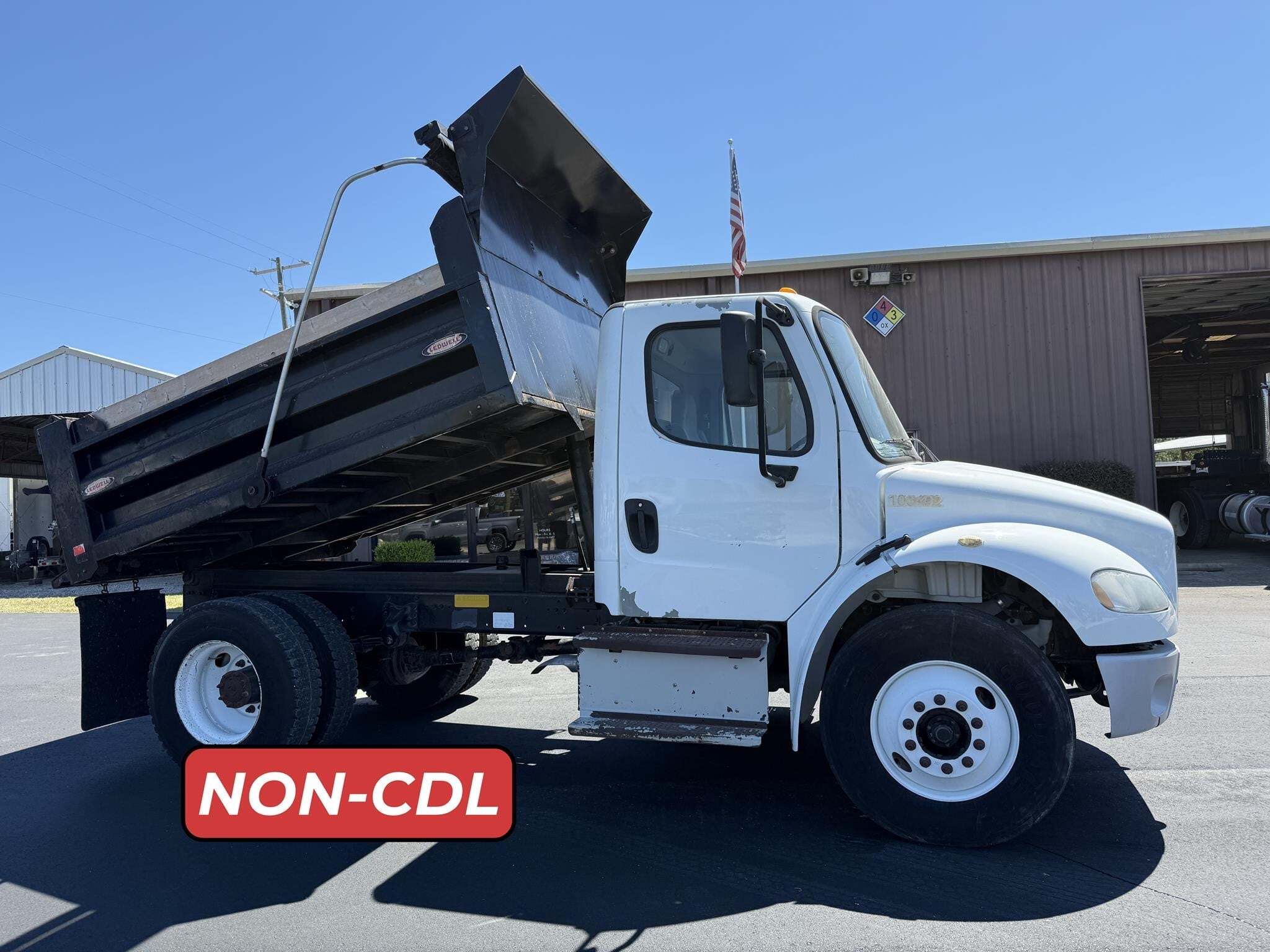 2016 FREIGHTLINER BUSINESS CLASS M2 106 in Wilmington, NC