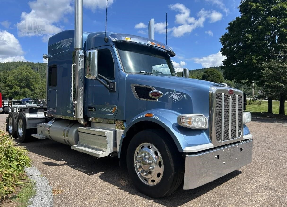 2021 PETERBILT 567 in Commerce City, CO