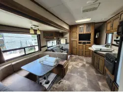 2017 CROSSROADS SUNSET TRAIL RESERVE 31BH