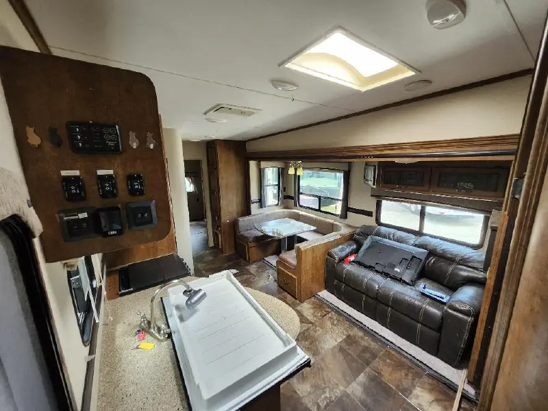 2017 CROSSROADS SUNSET TRAIL RESERVE 31BH