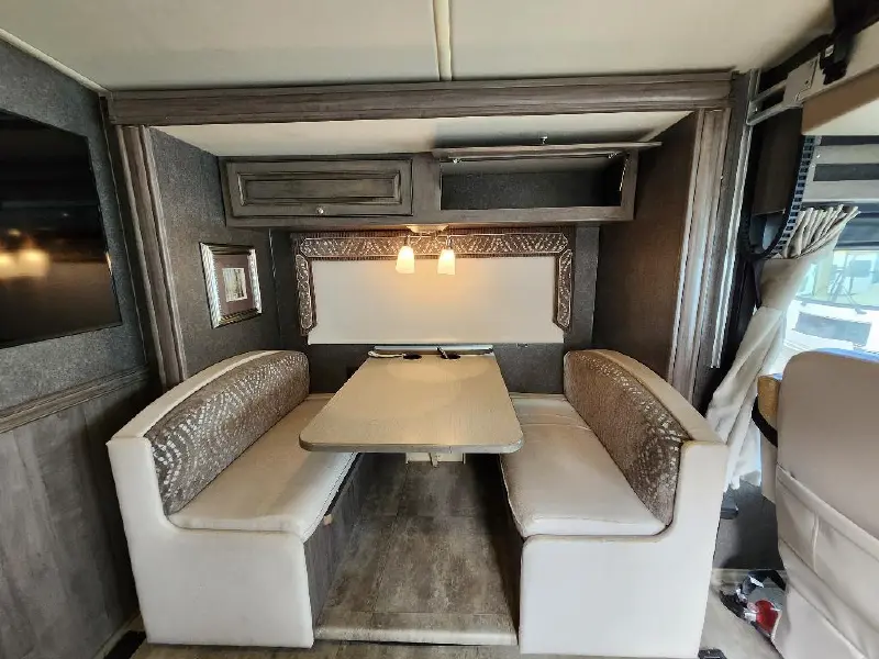 2017 WINNEBAGO ITASCA SUNSTAR 27N