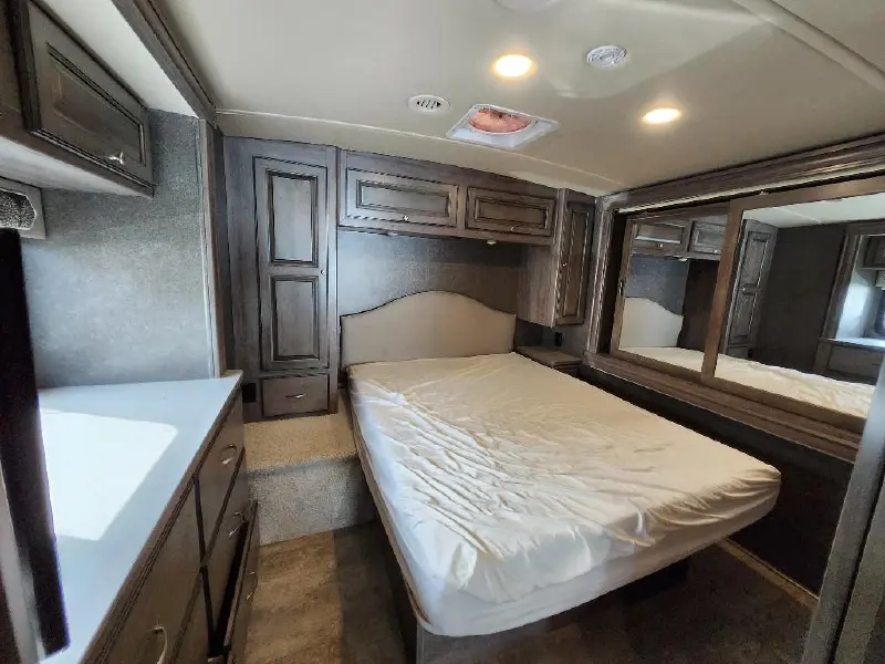2017 WINNEBAGO ITASCA SUNSTAR 27N
