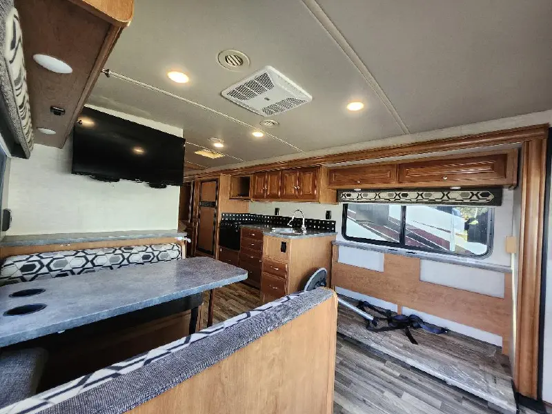 2018 WINNEBAGO VISTA 29VE
