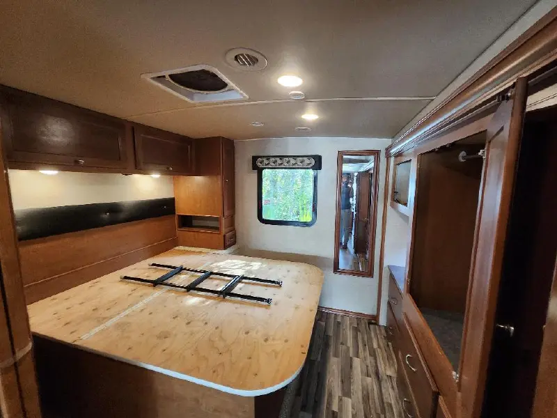 2018 WINNEBAGO VISTA 29VE
