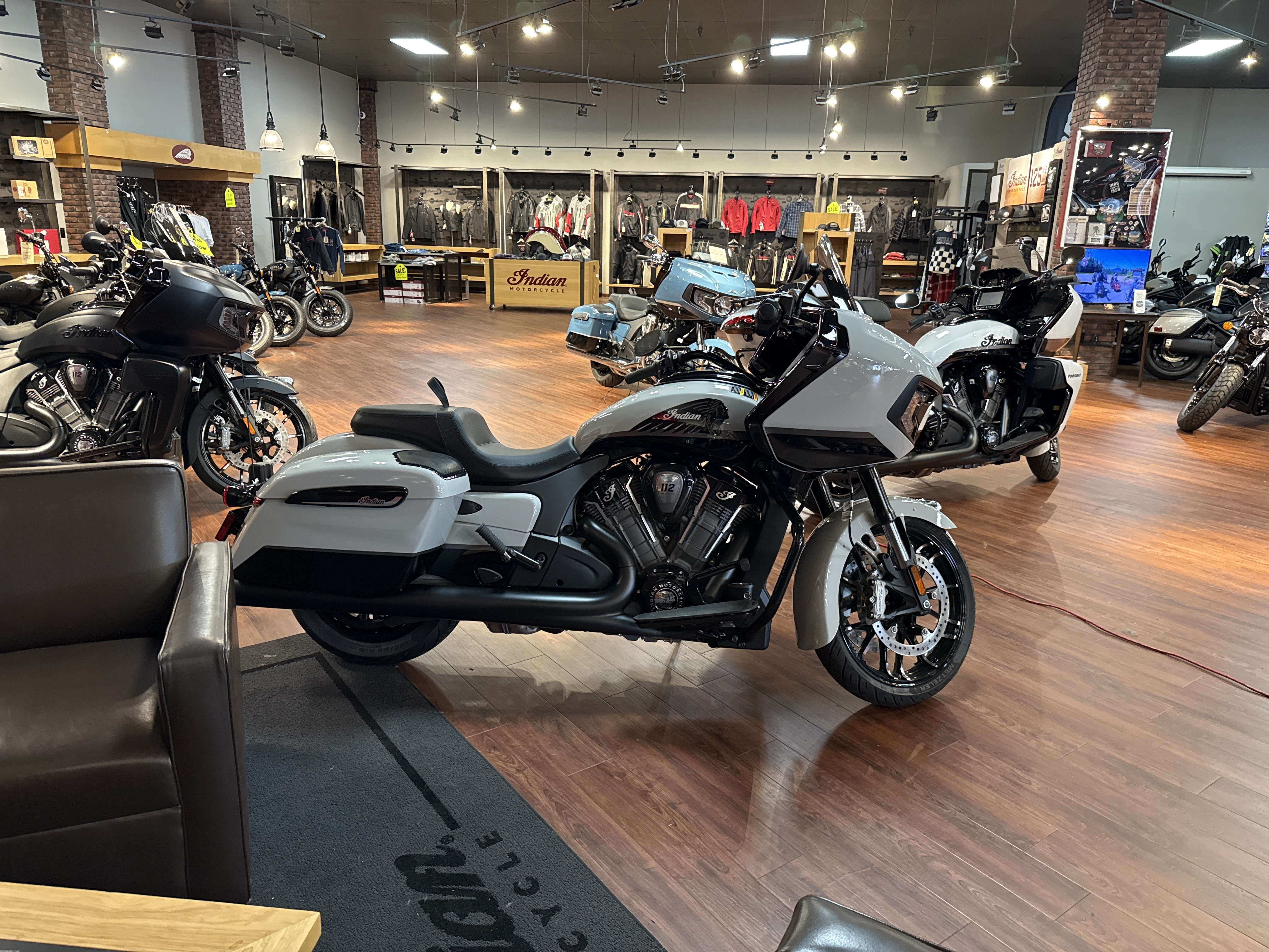 2026 Indian CHALLENGER DH 112, CHALK/BLK MTLLC, 49ST Dark Horse wit DARK HORSE in Vancouver, WA