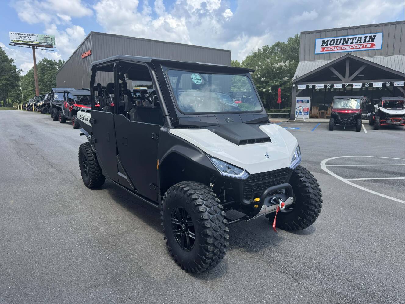 A photo of this 2026 Segway Powersports UT10 P CREW