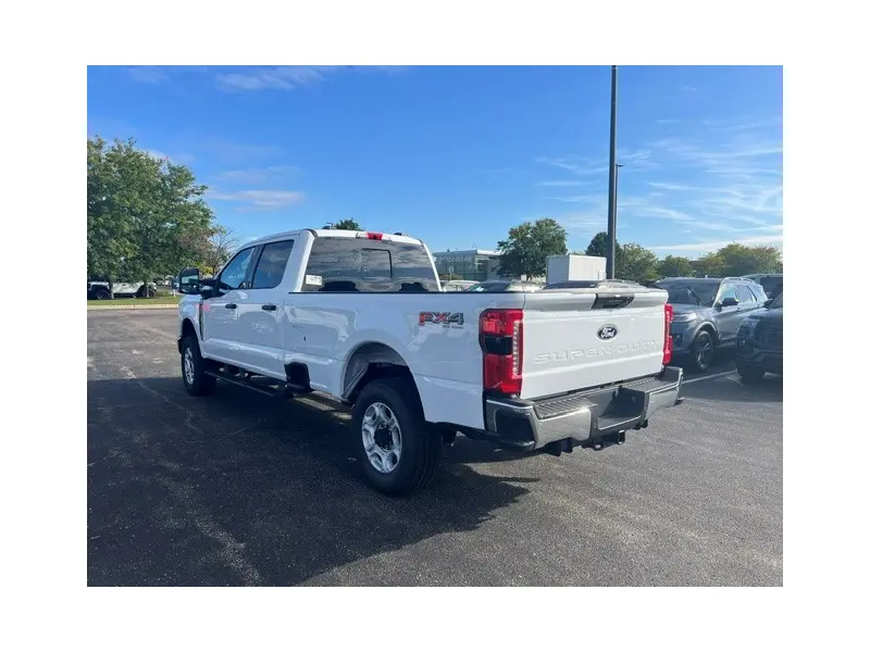 2027 FORD F350