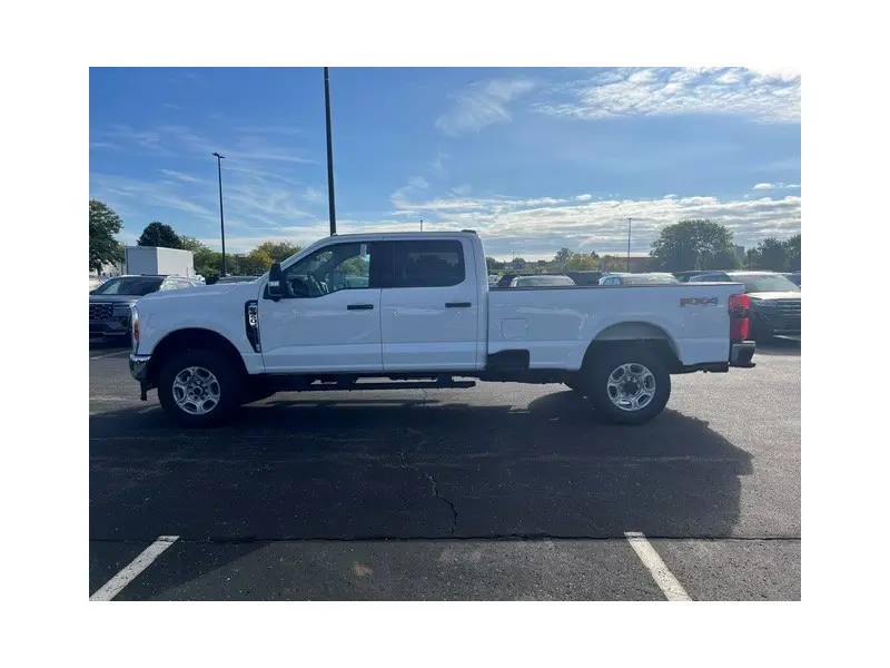 2027 FORD F350