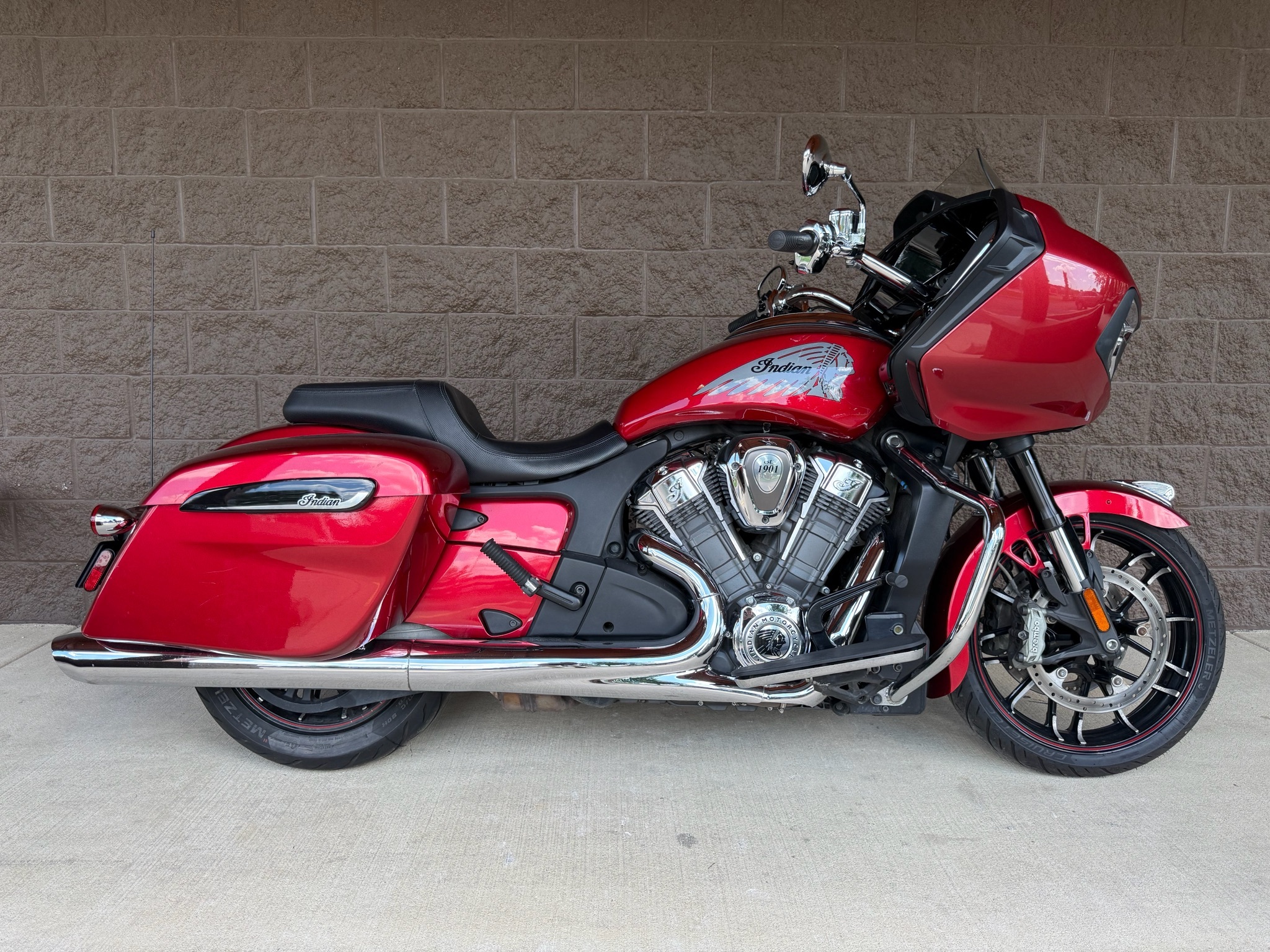 2021 Indian Motorcycle Challenger® Limited LIMITED in Elkhart, IN
