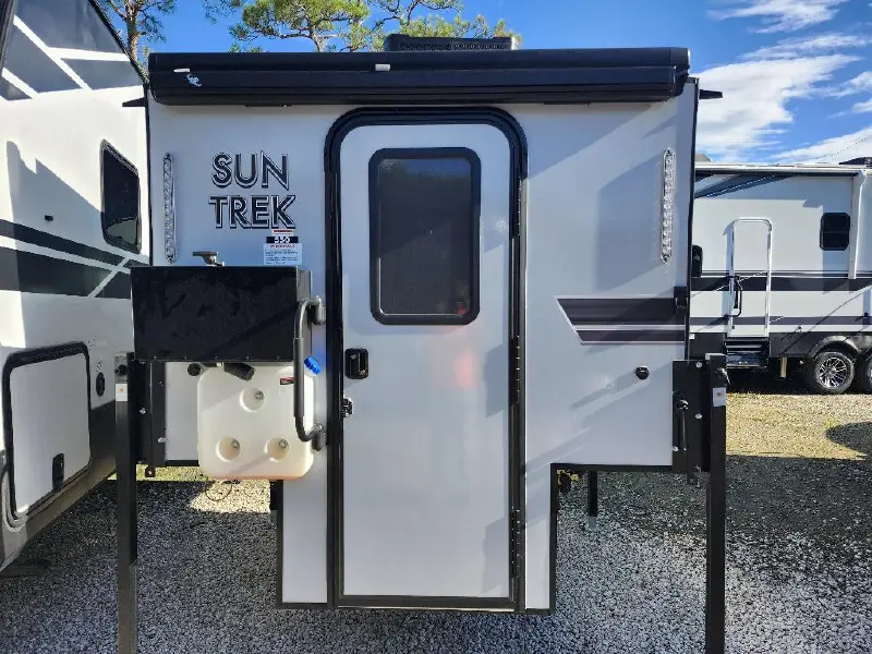 2027 SUNSET PARK RV